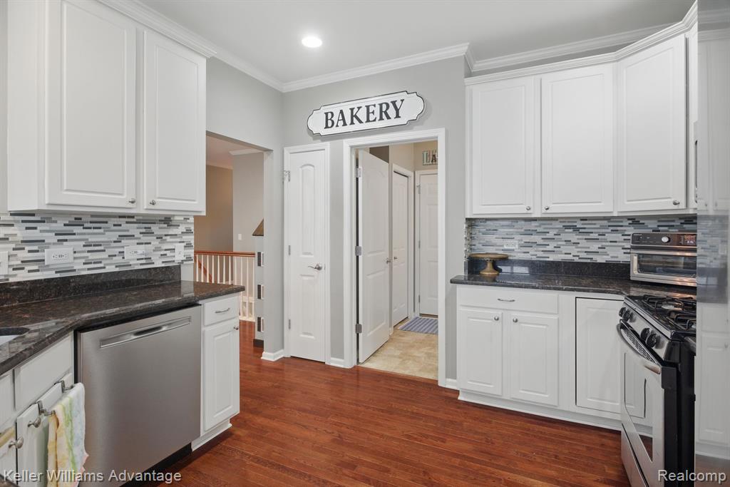3121 BELLE TERRE, Commerce Twp, MI 48382 — Photo 17