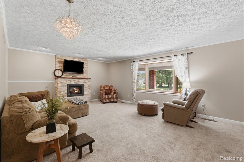 3843 Hooker Road, Pinckney, MI 48169 — Photo 3