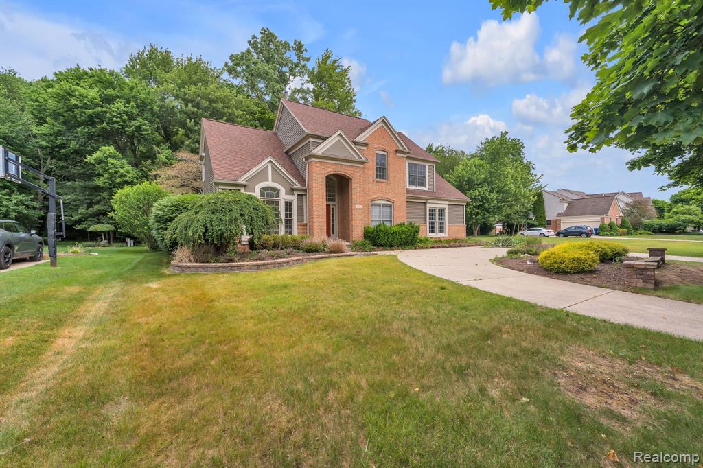 47974 Deer Trail Drive, Canton, MI 48187 — Photo 13