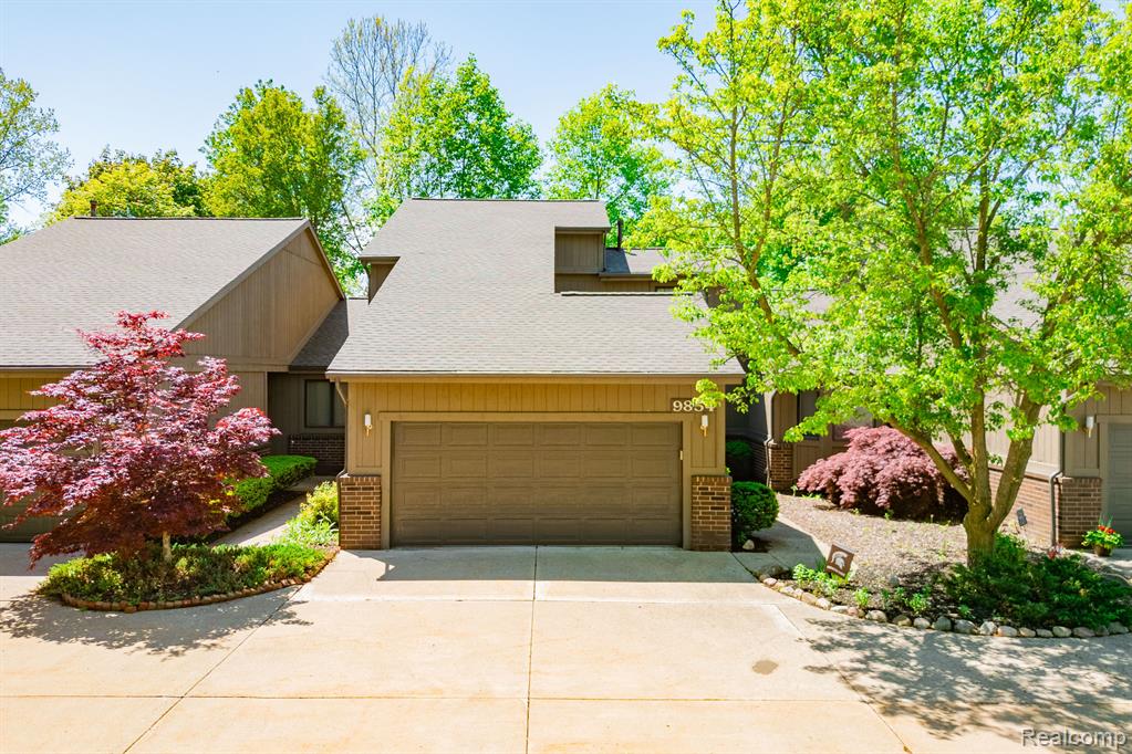 9854 HAWTHORNE GLEN Drive, Grosse Ile, MI 48138 — Photo 5