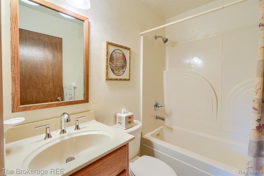 2390 N Vassar Road, Davison, MI 48423 — Photo 22