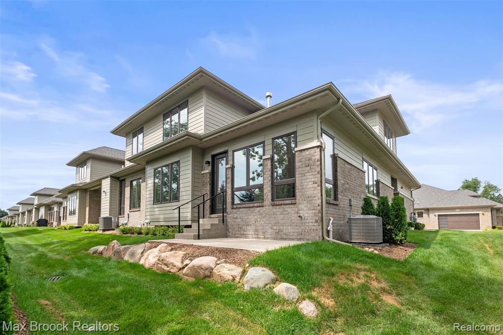 7475 Gramercy Circle, 18, West Bloomfield, MI — Photo 28