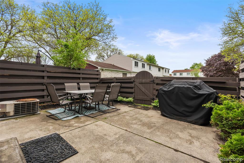 24525 Seaton Circuit E, 17, Warren, MI 48091 — Photo 20