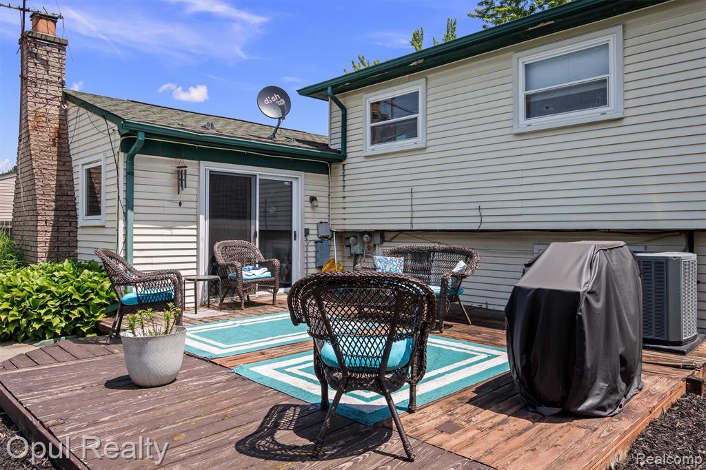 1218 Barchester Street, Westland, MI 48186 — Photo 25