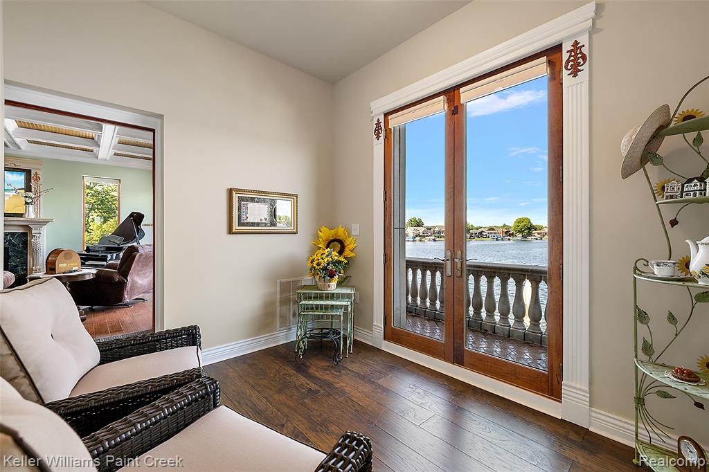 328 S Broadway Street, Lake Orion, MI 48362 — Photo 46