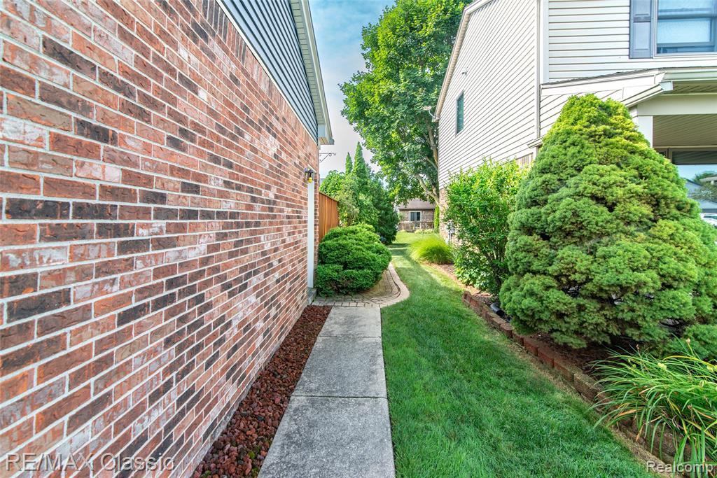 45025 Claymore Drive, Canton, MI 48187 — Photo 7