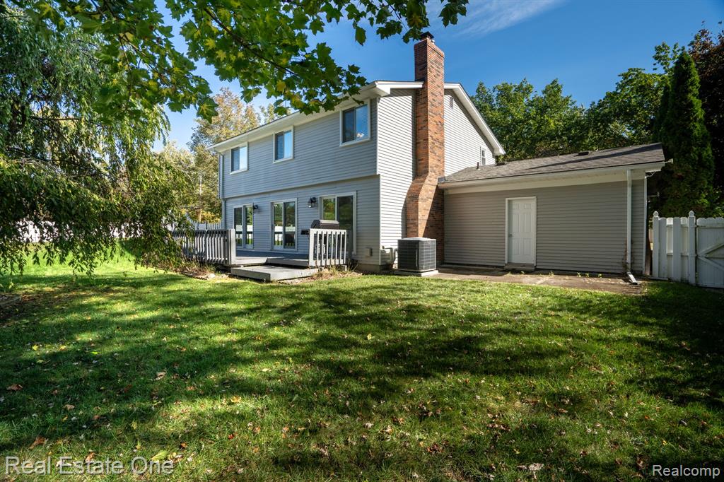 4995 Stoddard Drive, Troy, MI 48085 — Photo 36