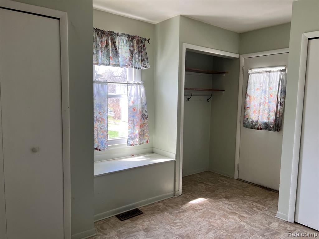 5231 LONSBERRY Road, Columbiaville, MI 48421 — Photo 36