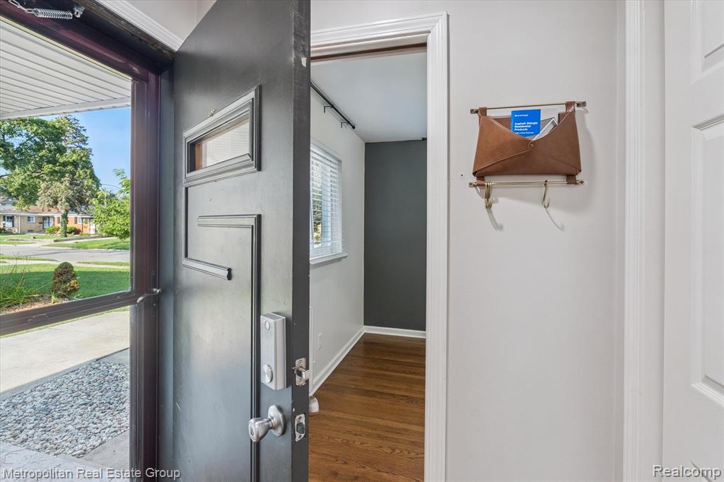 4628 Hillcrest Avenue, Royal Oak, MI 48073 — Photo 5