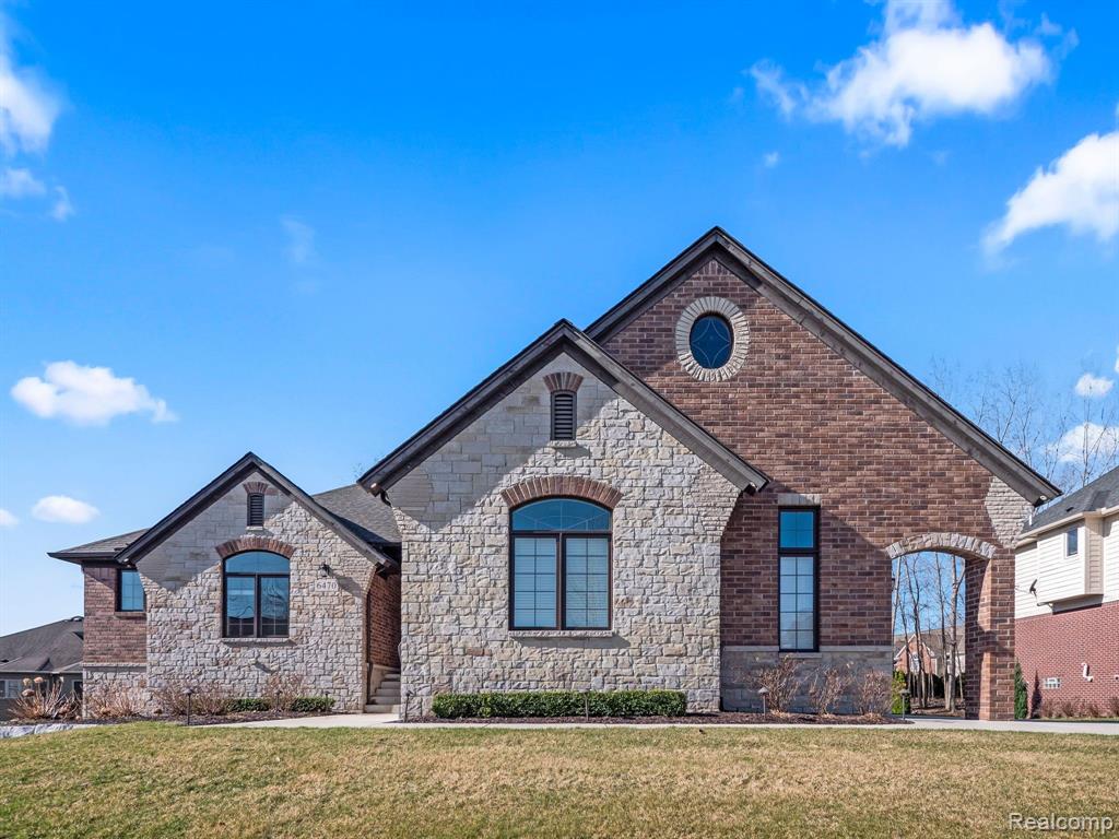 6470 CREEKSIDE Drive, Shelby Twp, MI 48316 — Photo 3