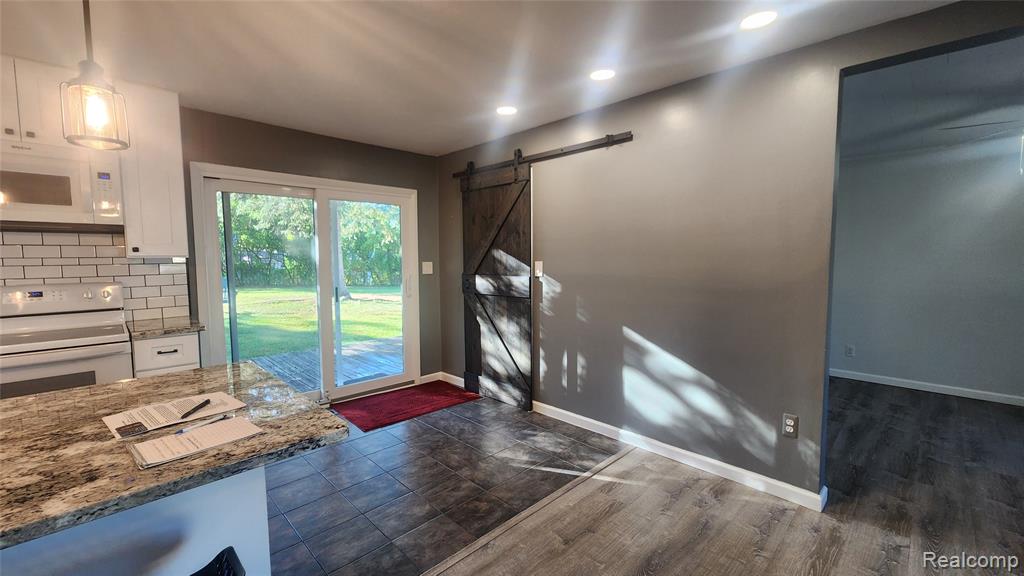 6555 Manson Drive, Waterford, MI — Photo 7