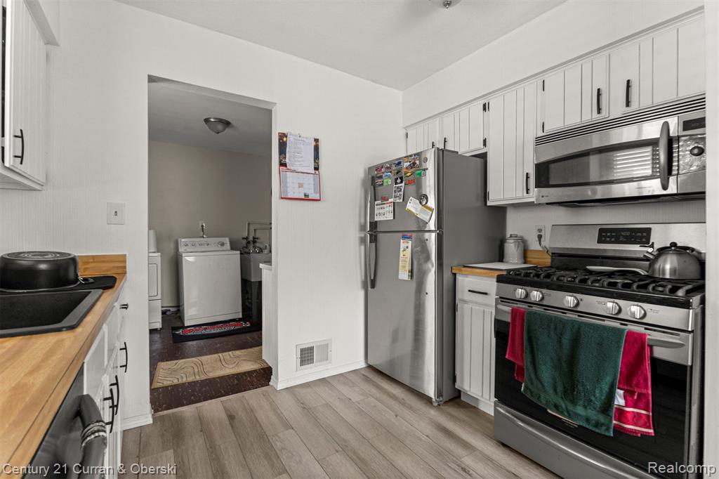 27423 Groveland Street, Madison Heights, MI 48071 — Photo 13