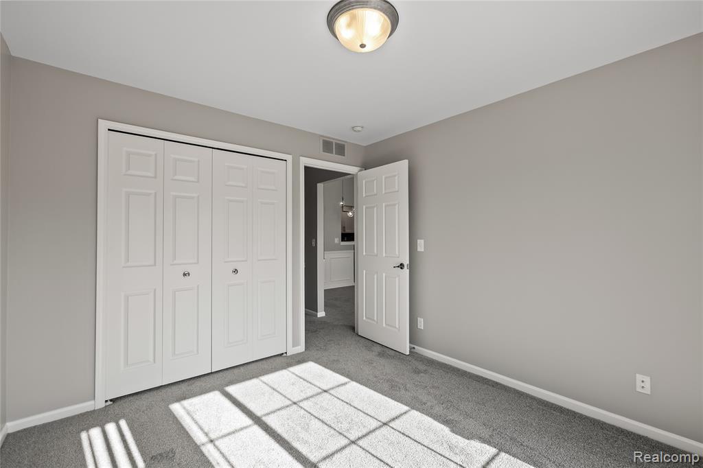 51 N Squirrel Road, Auburn Hills, MI 48326 — Photo 12