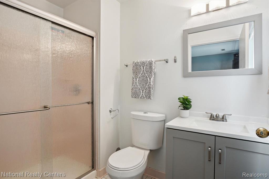 42595 LILLEY POINTE Drive, Canton, MI 48187 — Photo 19