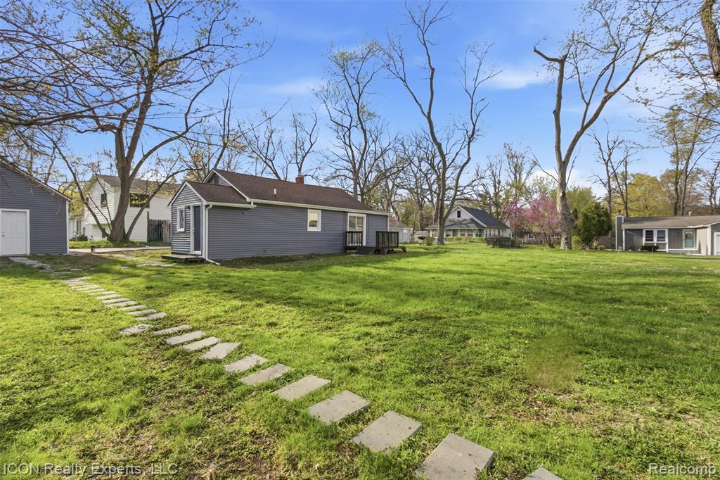 6759 Buckland Avenue, West Bloomfield, MI 48324 — Photo 14