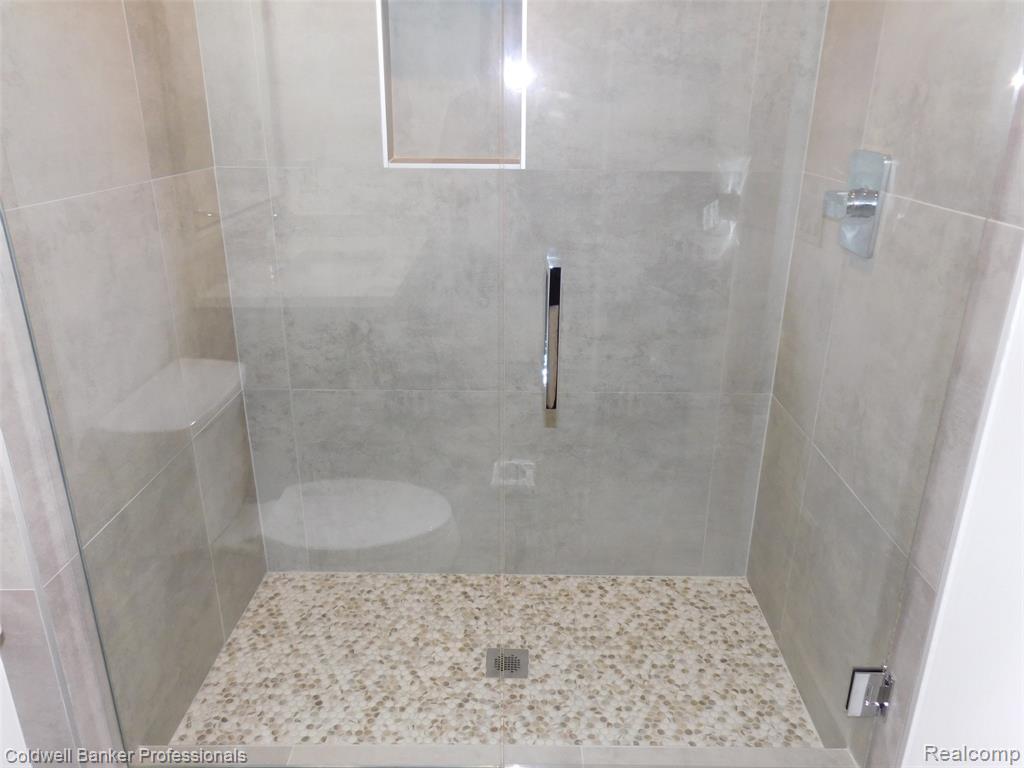 4247 Hampton Boulevard, Royal Oak, MI 48073 — Photo 55