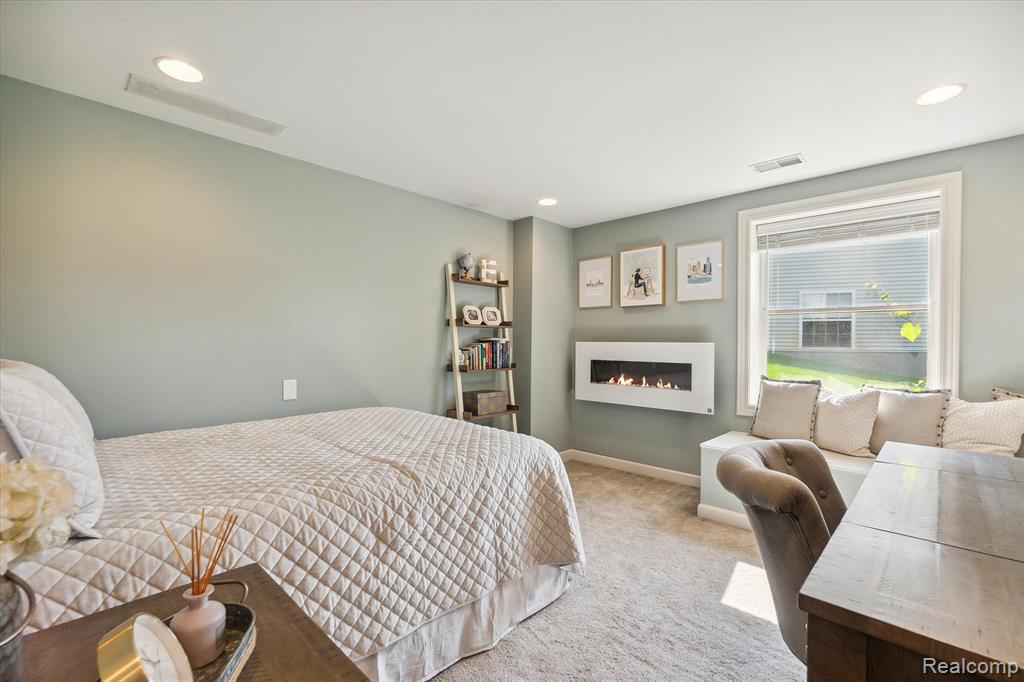 4348 Oak Tree Trail, Fenton, MI 48430 — Photo 38