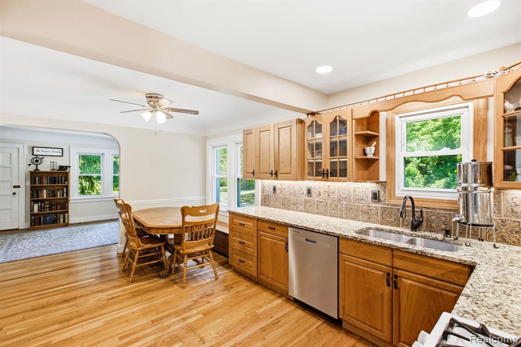 5275 Gratiot Avenue, St. Clair, MI 48079 — Photo 8
