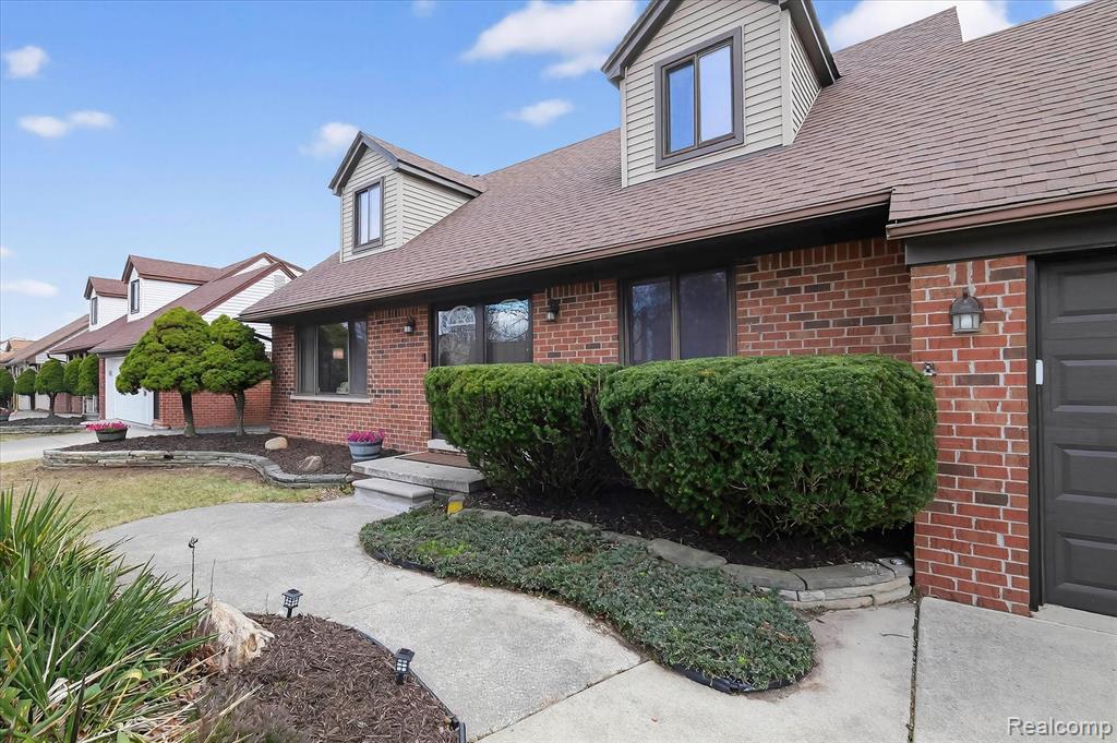 24701 Pamela Street, Flat Rock, MI 48134 — Photo 3