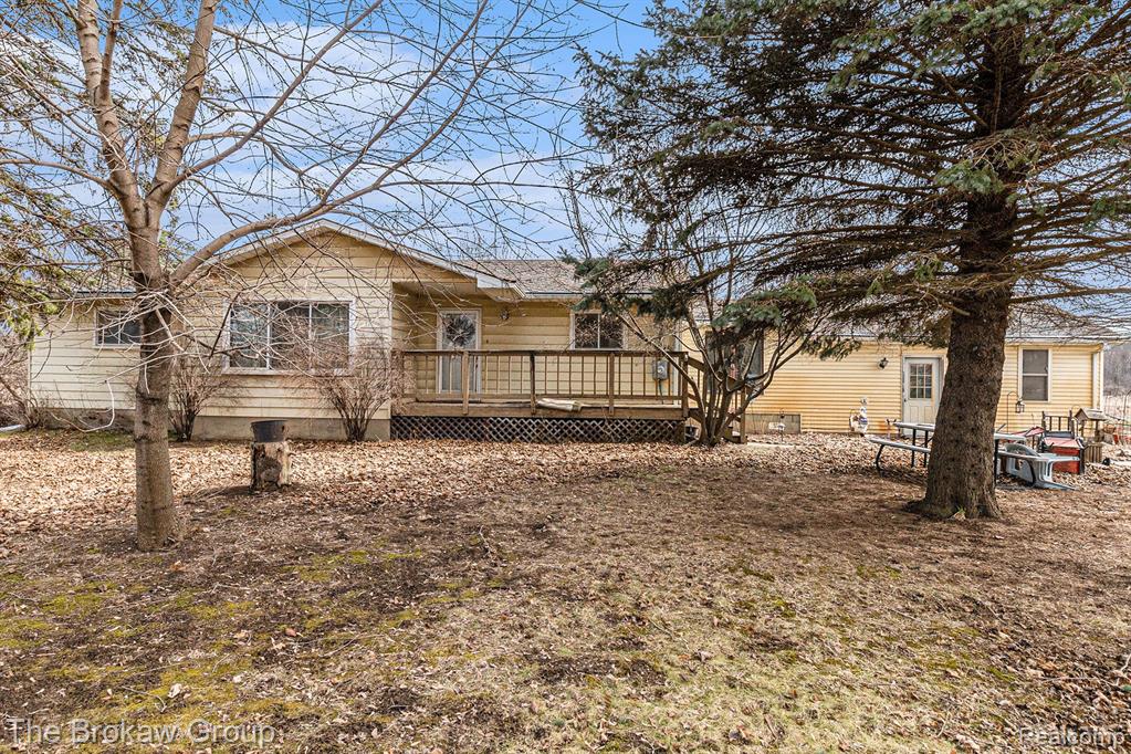 9448 WASHBURN Road, Columbiaville, MI 48421 — Photo 2