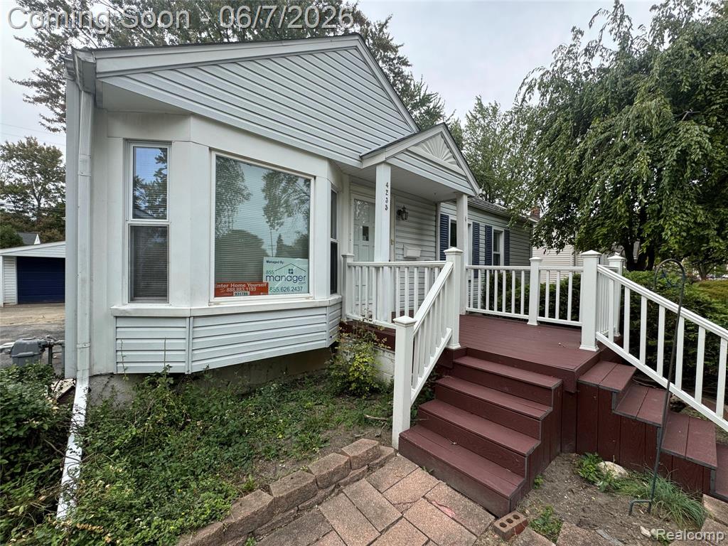4235 Buckingham Avenue, Berkley, MI 48072