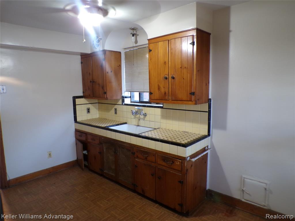5043 Yorkshire Road, Detroit, MI 48224 — Photo 7
