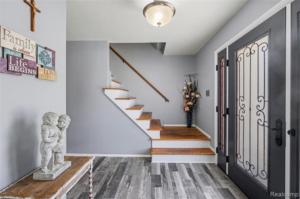 4459 Sunderland Place, Flint, MI 48507 — Photo 2