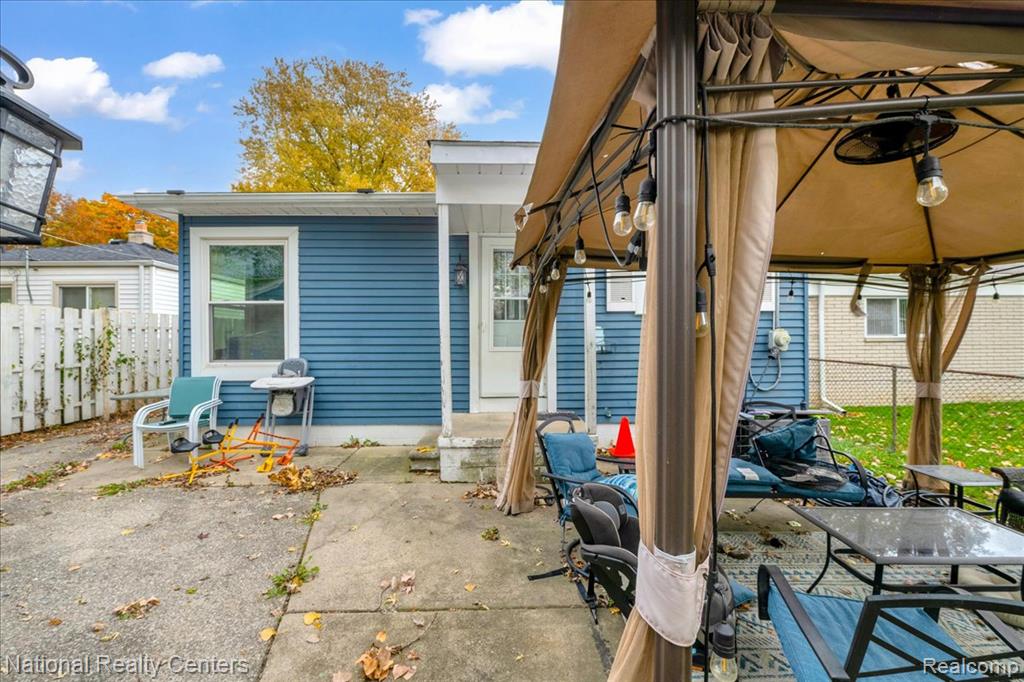 4428 Bedford Street, Dearborn Heights, MI 48125 — Photo 25