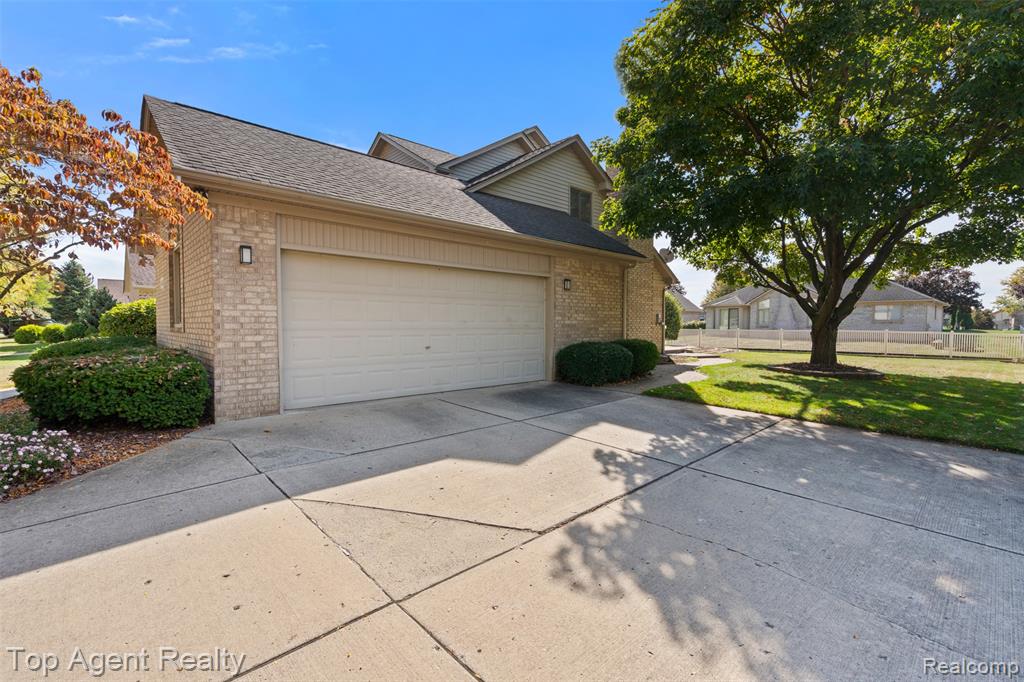 4430 Bayleaf Drive, Sterling Heights, MI 48314 — Photo 7