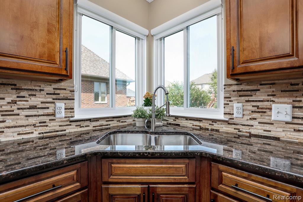52442 Melody Drive, Macomb, MI 48042 — Photo 23