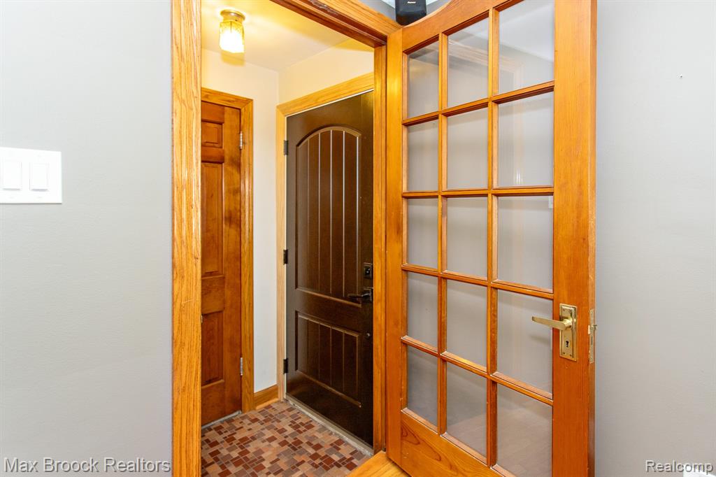 10564 Lasalle Boulevard, Huntington Woods, MI — Photo 4
