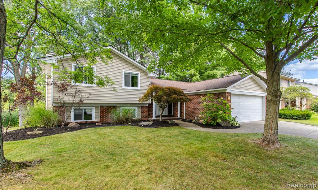5091 Timber Ridge Trail, Clarkston, MI