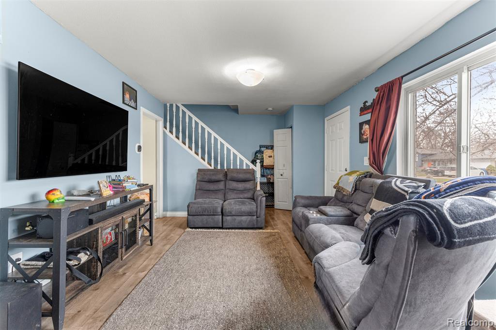 8781 Nottingham Drive, Ypsilanti, MI 48198 — Photo 12