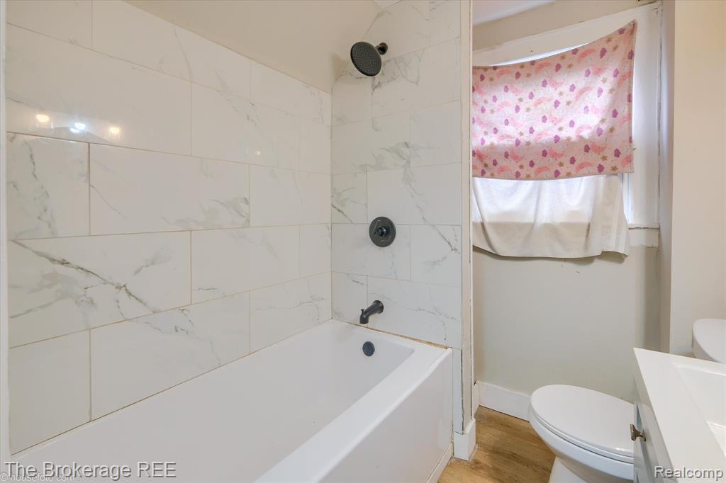 808 N Chevrolet Avenue, Flint, MI 48504 — Photo 24
