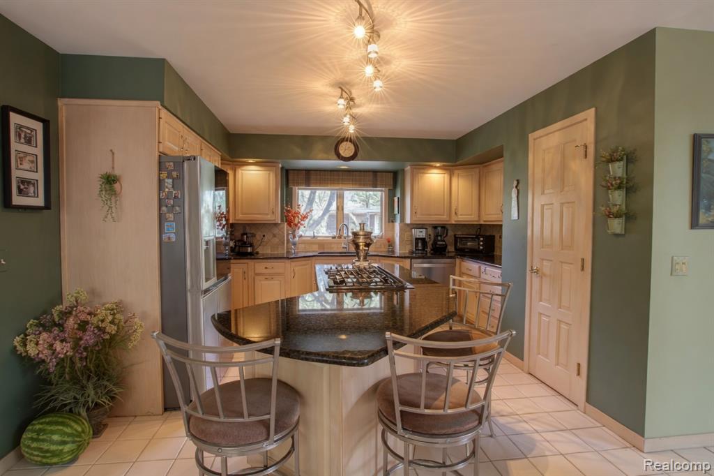 1305 Kings Pointe Road, Grand Blanc, MI 48439 — Photo 43