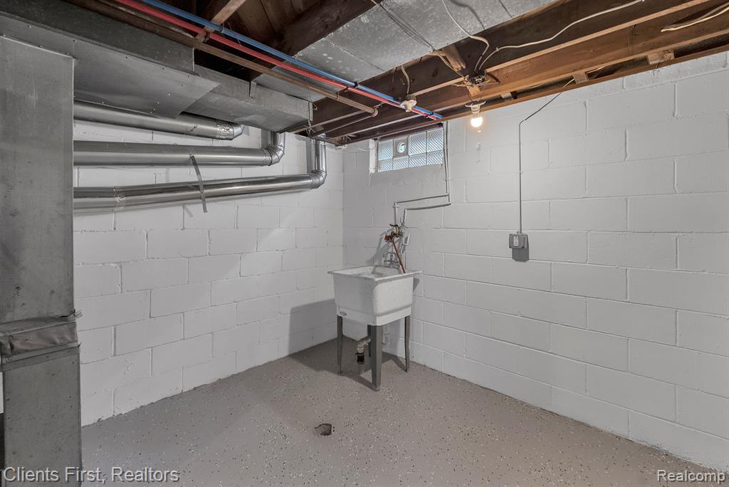 15435 Fielding Street, Detroit, MI 48223 — Photo 20