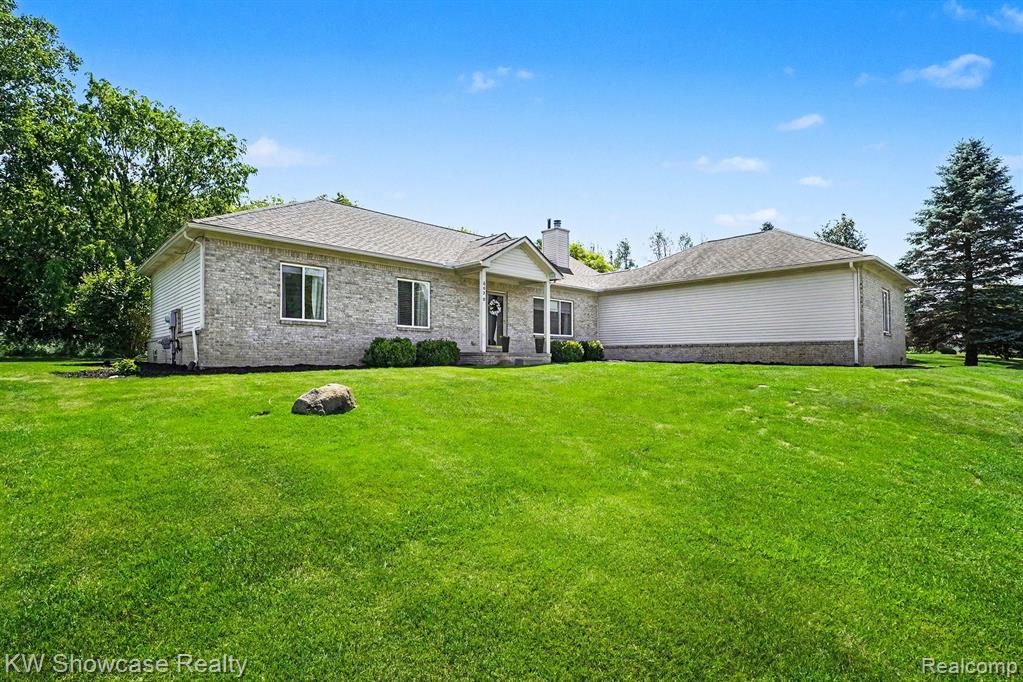 6030 N Bryan, White Lake, MI 48383 — Photo 2