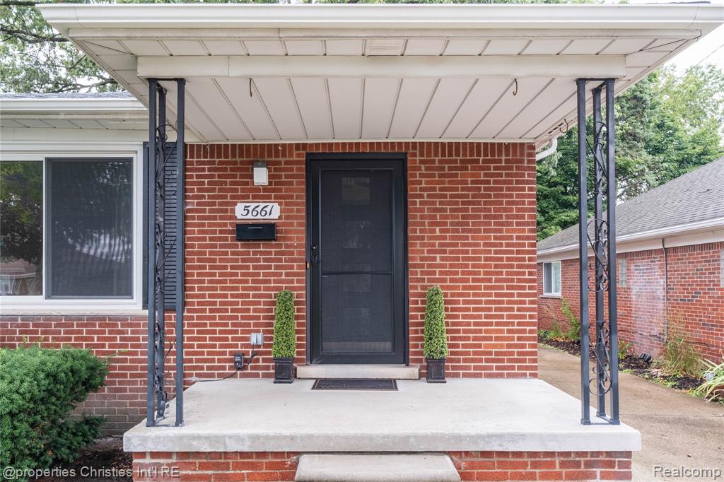 5661 Hubbell Street, Dearborn Heights, MI 48127 — Photo 3