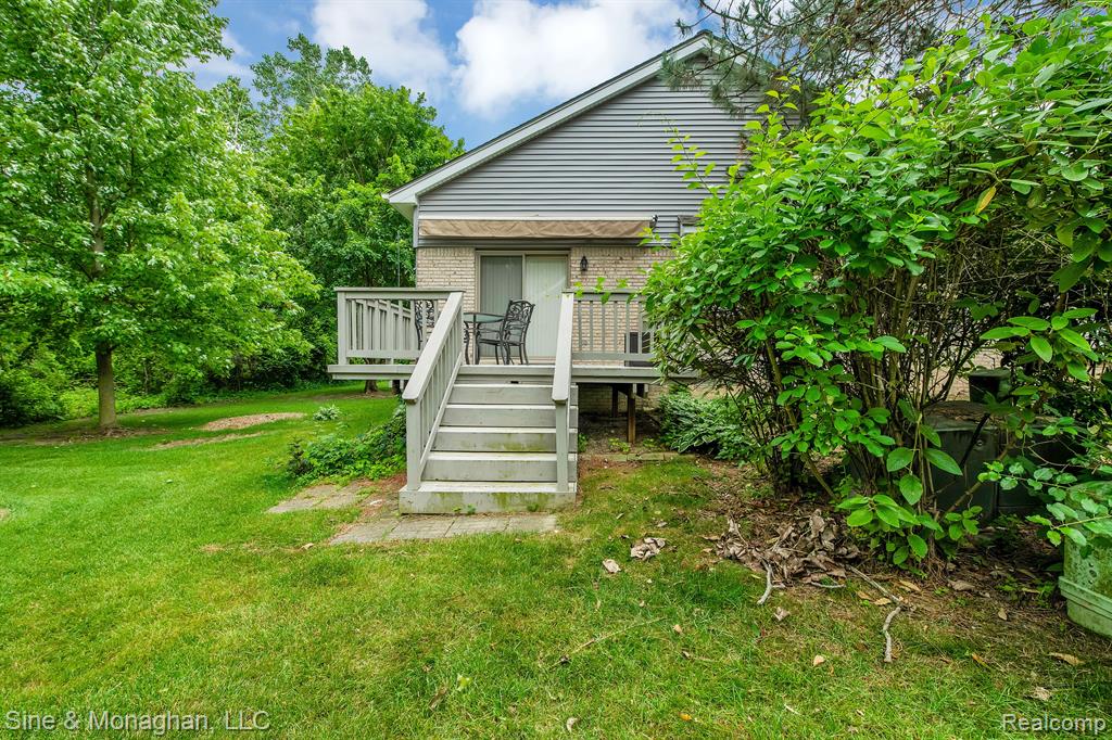 41856 RIVERWOOD Court, Canton, MI 48187 — Photo 25