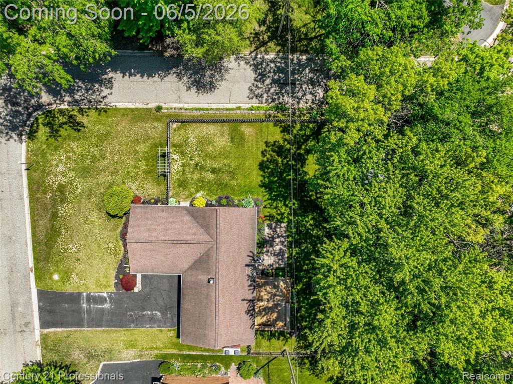 4921 Huron Drive, Clarkston, MI 48348 — Photo 47