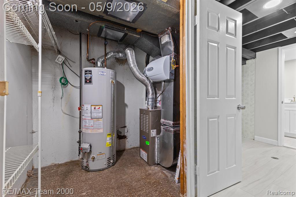 6557 Huntleigh Street, Garden City, MI — Photo 31