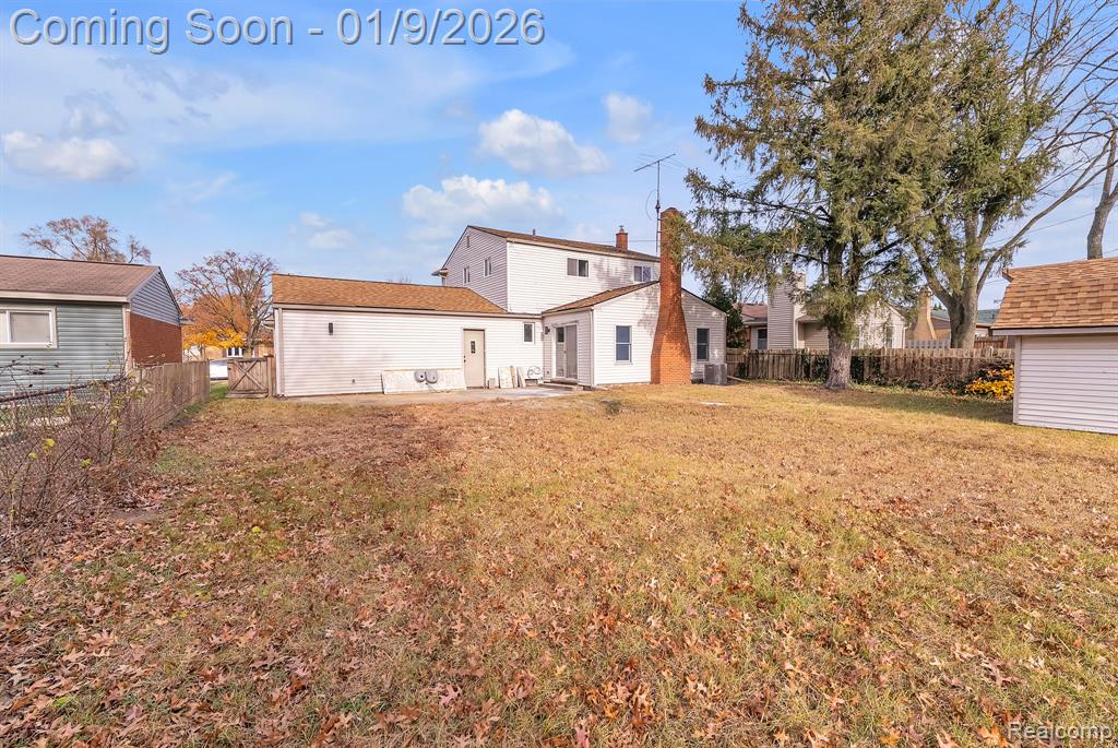 40585 Pinetree Drive, Plymouth, MI 48170 — Photo 10