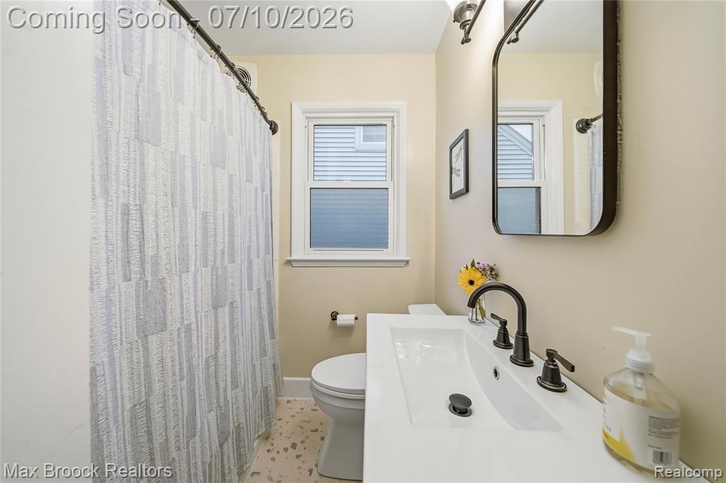 2370 Mortenson Boulevard, Berkley, MI 48072 — Photo 11
