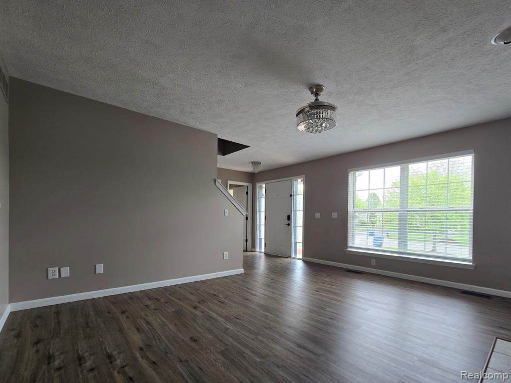 684 Glenlivet Street, Howell, MI 48843 — Photo 5