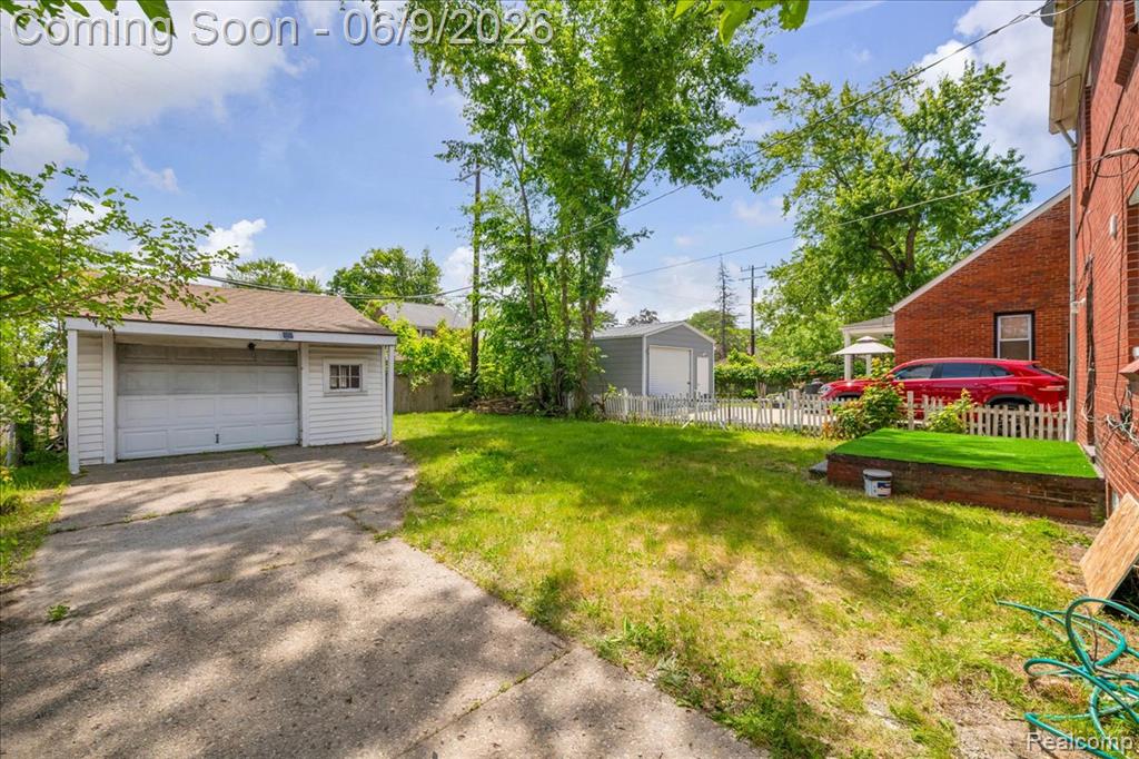 16904 Pierson Street, Detroit, MI 48219 — Photo 23