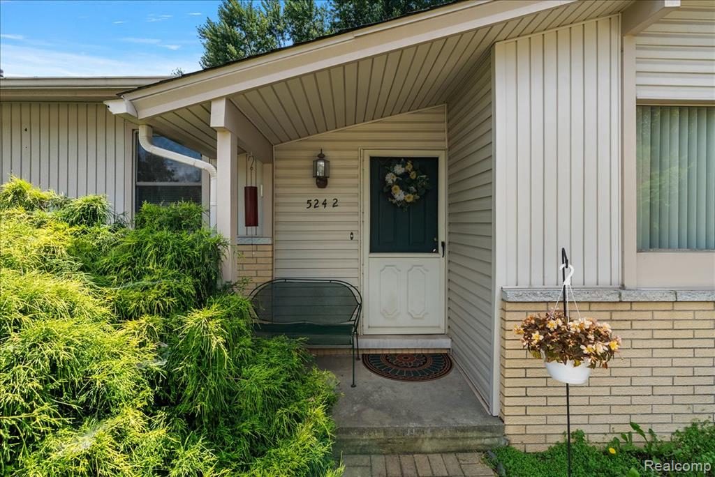 5242 Mansfield Avenue, Sterling Heights, MI 48310 — Photo 4