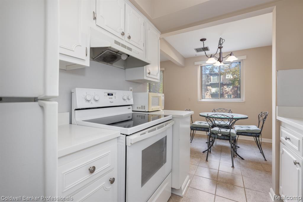 425 Riviera Drive, Saint Clair Shores, MI 48080 — Photo 22