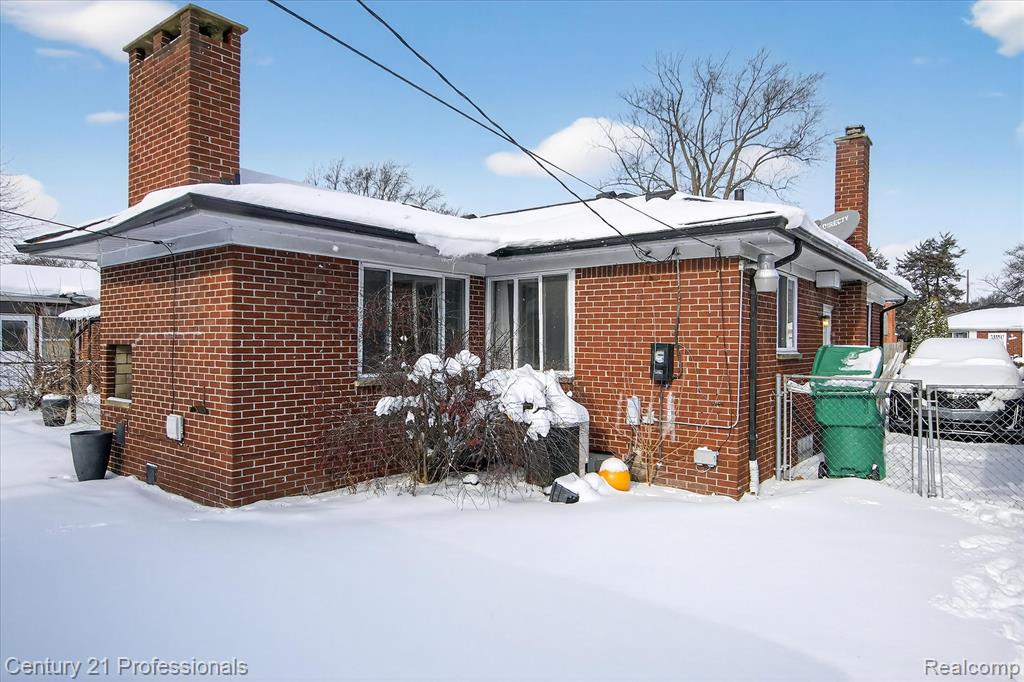 16786 Sprenger Avenue, Eastpointe, MI, 48021