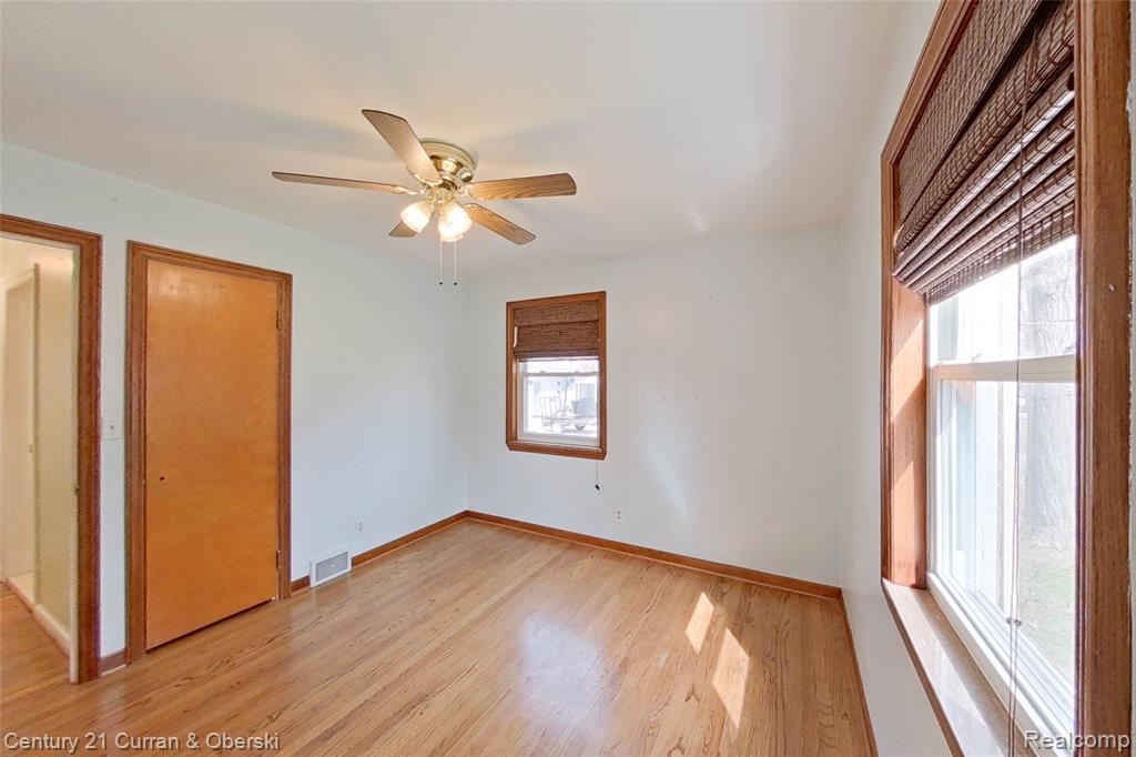 688 New Hampshire Avenue, Marysville, MI 48040 — Photo 41