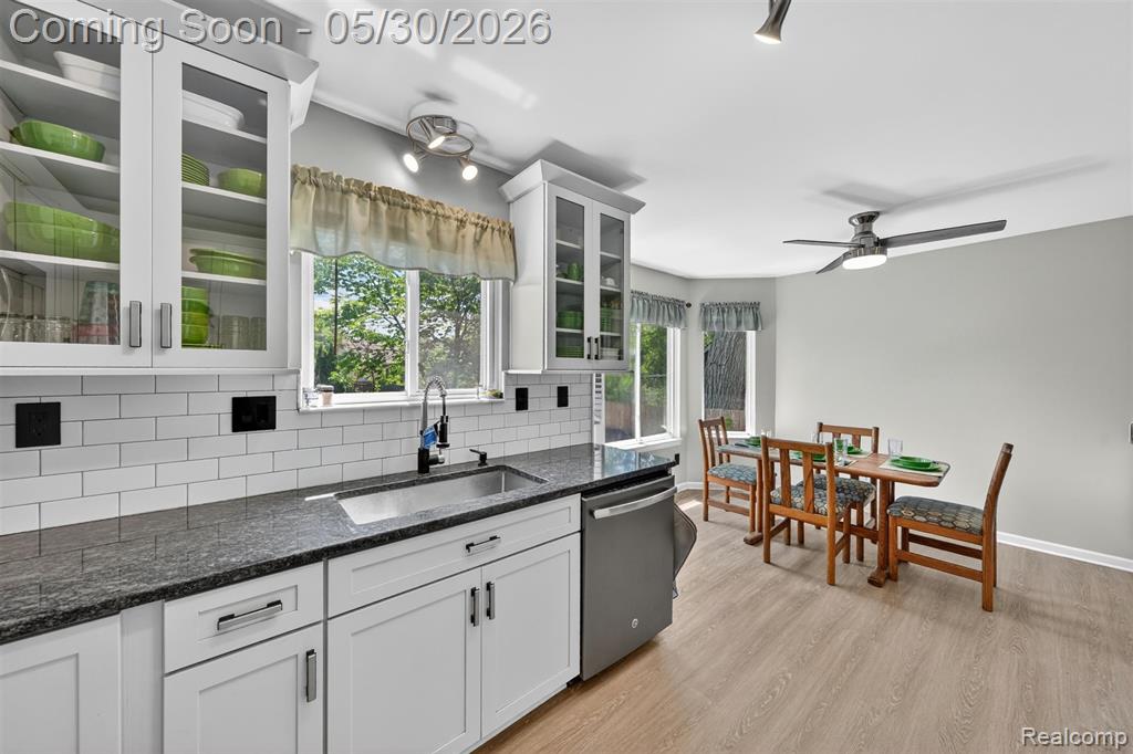 18364 Beechwood Street, Roseville, MI 48066 — Photo 18